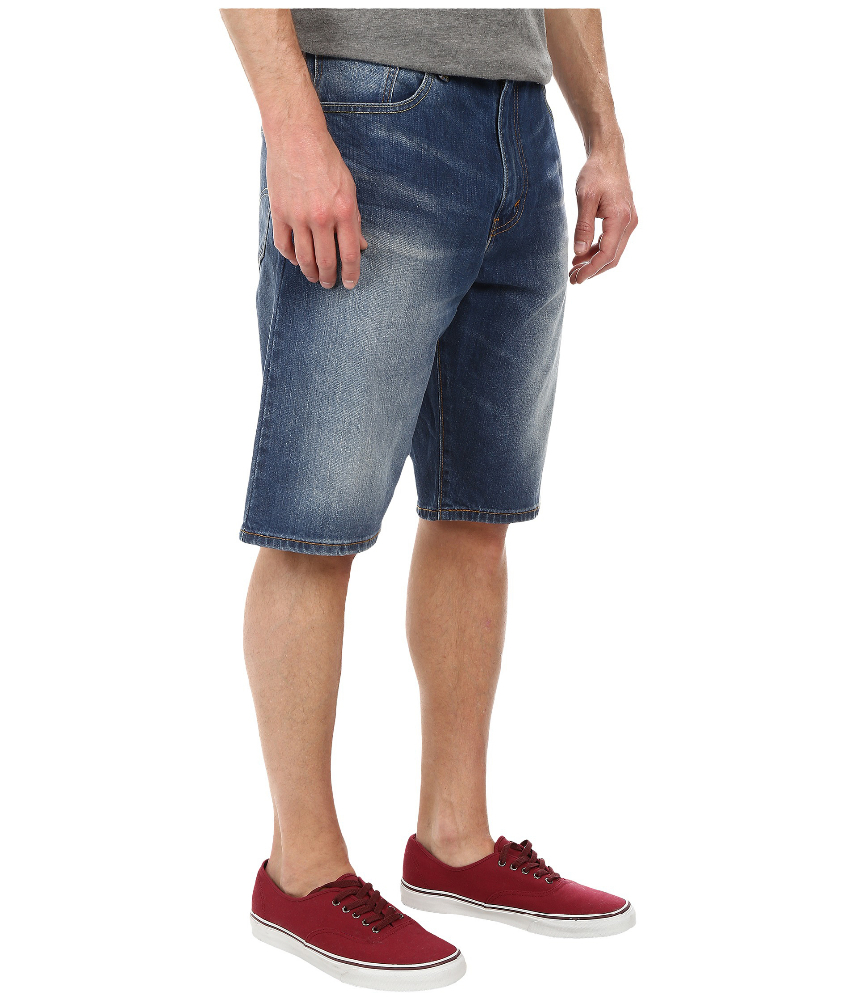 Jeans shorts for men are a versatile and stylish addition to any man's wardrobe, perfect for casual outings, beach days