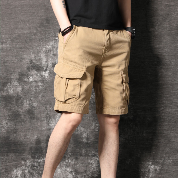 How to match cargo shorts with elastic waist with men’s clothing