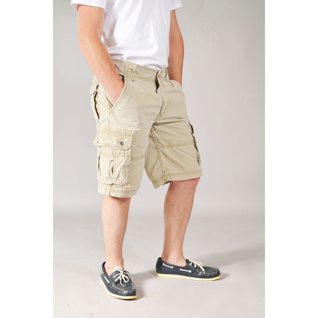 levi cargo shorts