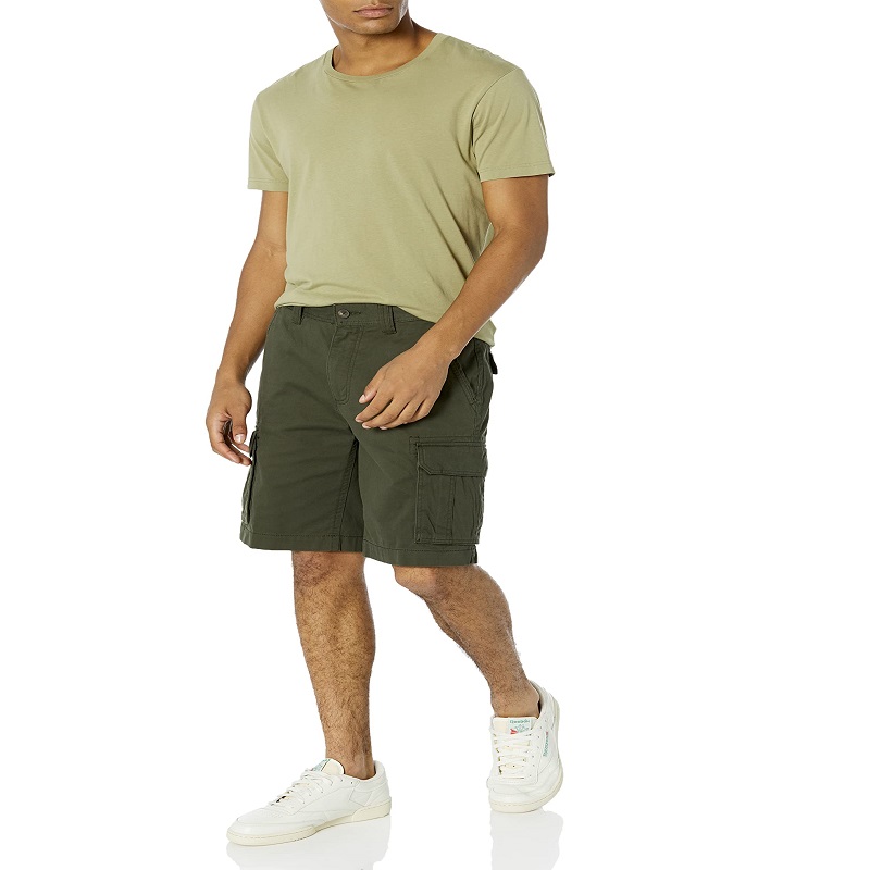 cargo shorts in style 2023