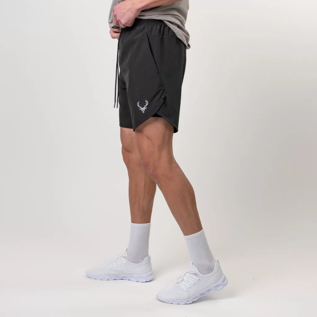 Men' s workout shorts with liner