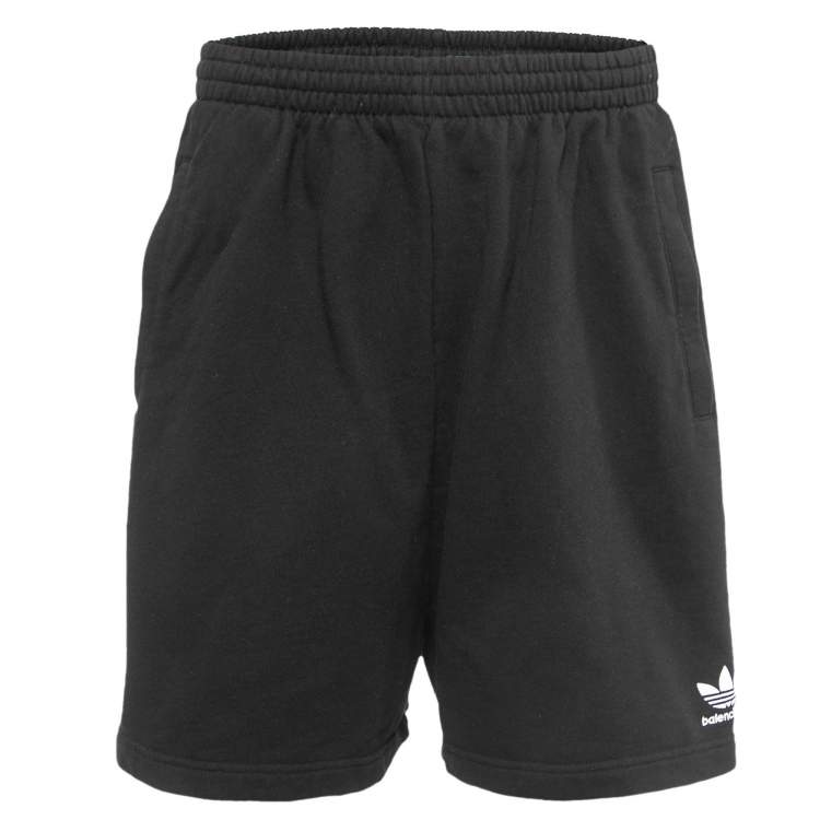 men’s black shorts