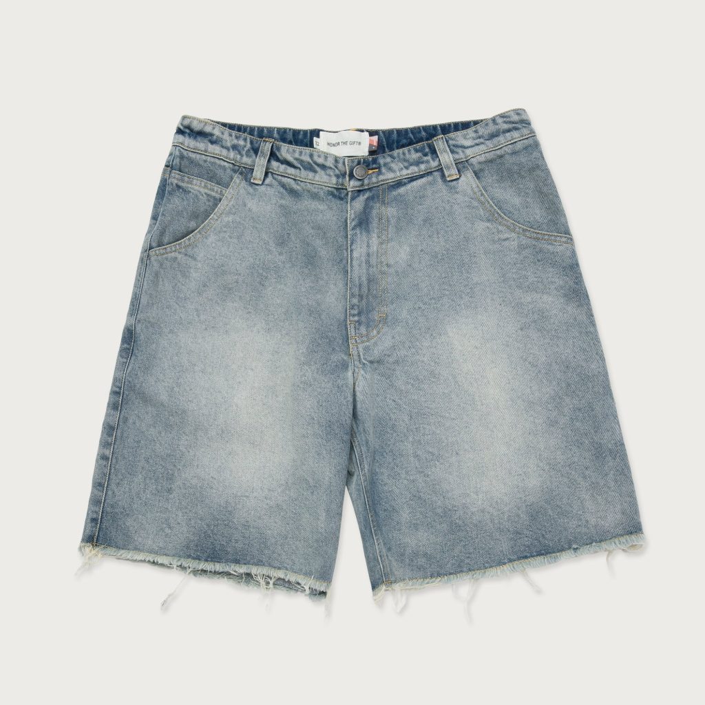 cut off jean shorts with frayed edges