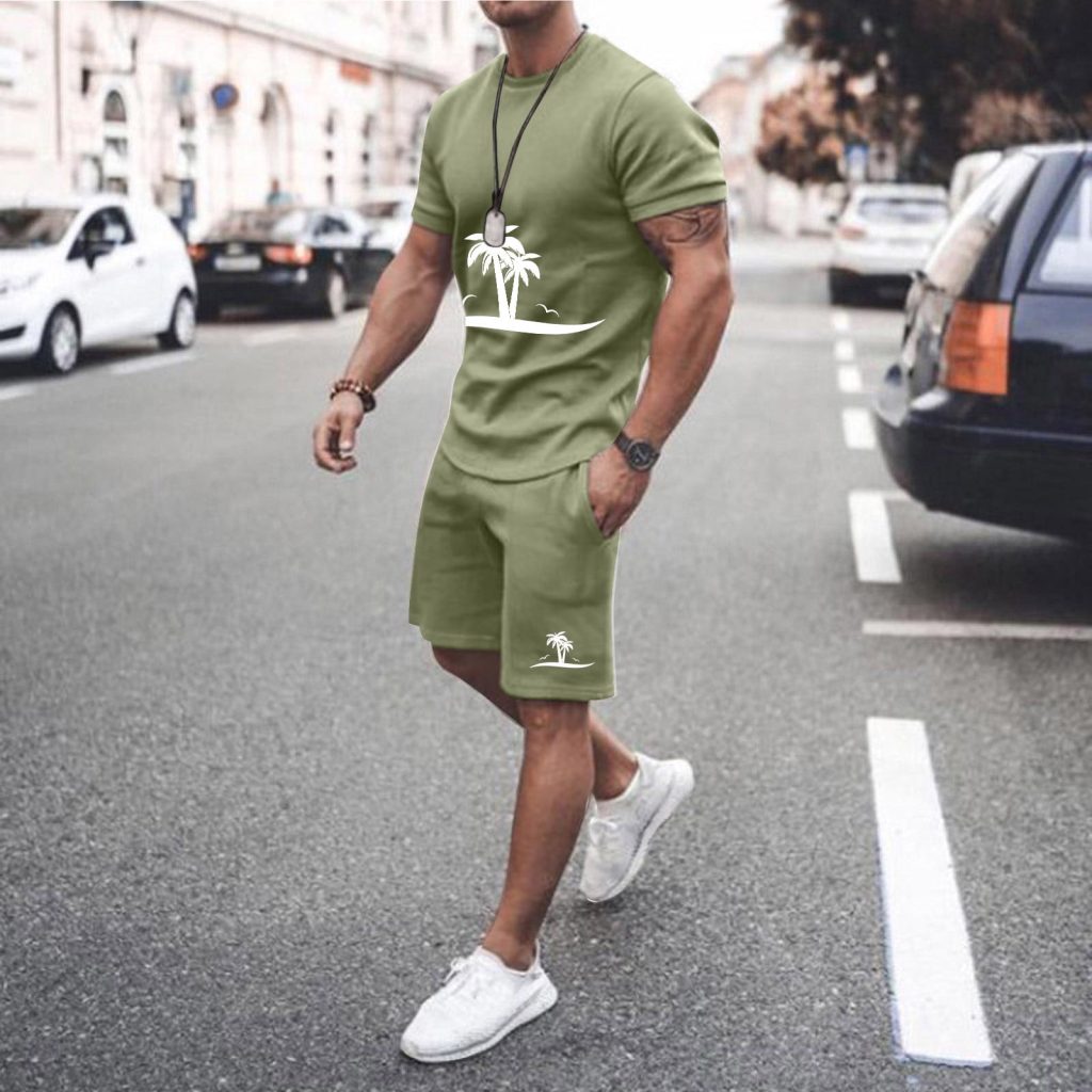 Casual olive green shorts outfit