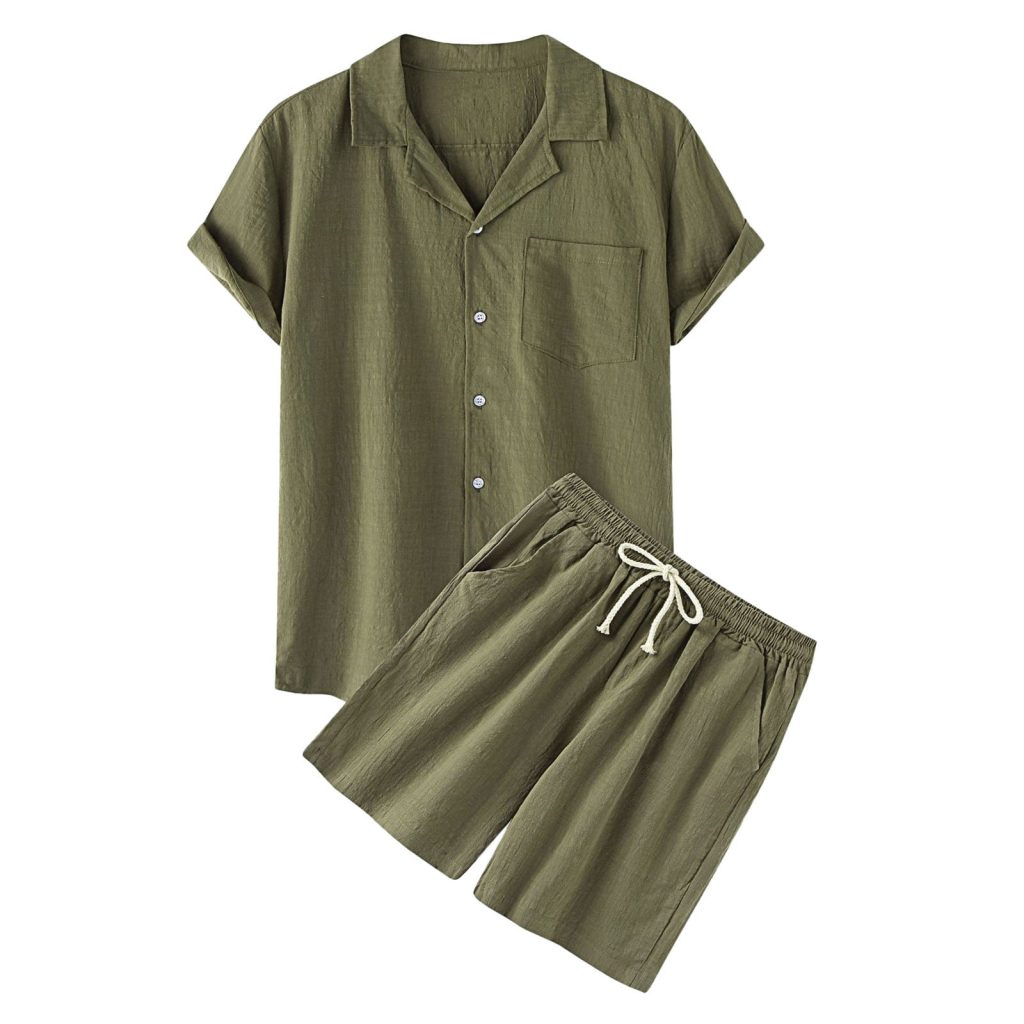 Casual olive green shorts outfit