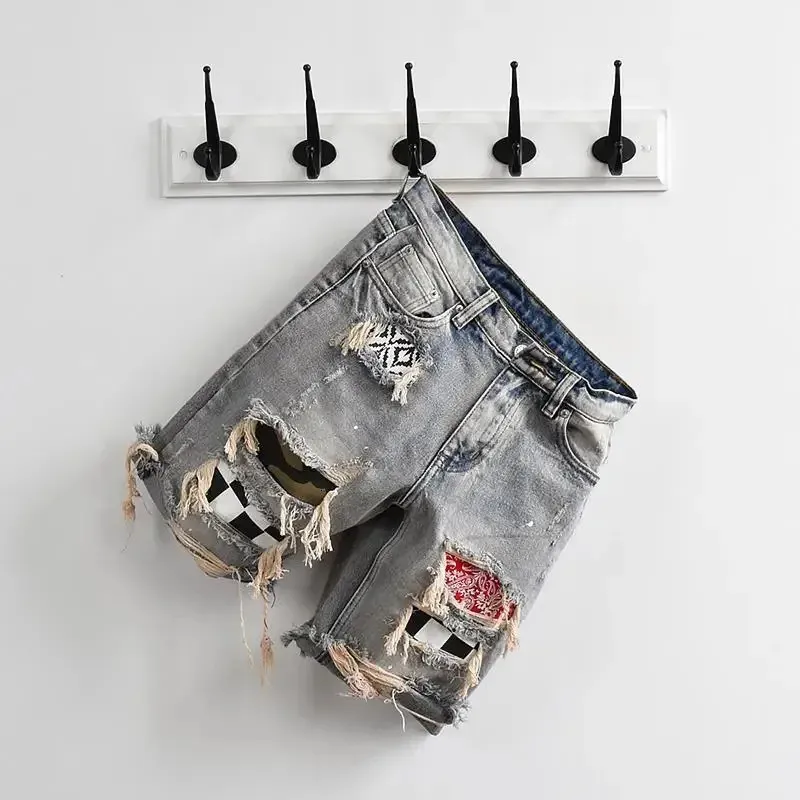 cut off jean shorts with frayed edges